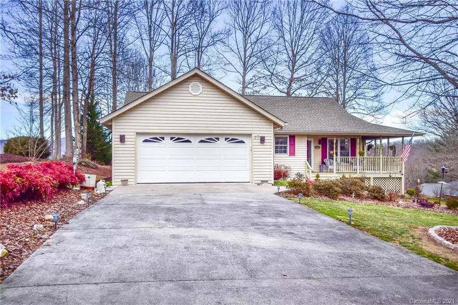 20 Red Cedar DR #100, Hendersonville, NC 28792