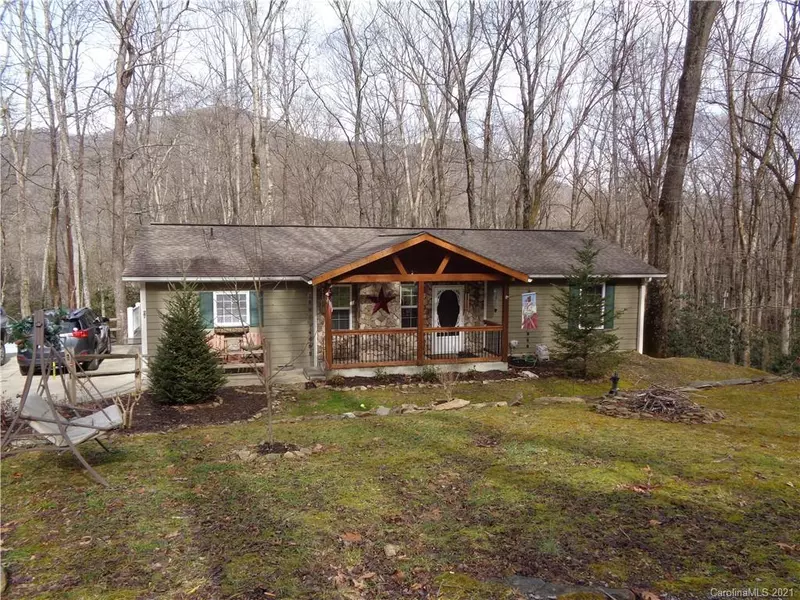 27 Maple DR, Maggie Valley, NC 28751