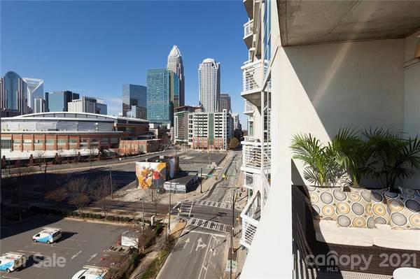 505 E 6th ST #808, Charlotte, NC 28202