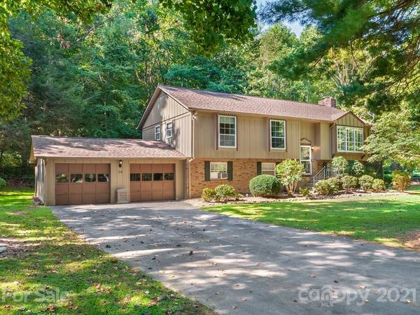 54 Landia DR,  Hendersonville,  NC 28739