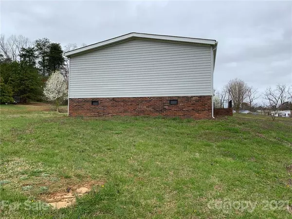 Granite Falls, NC 28630,3922 Berry Creek CIR