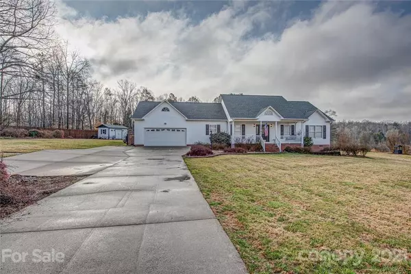 Lincolnton, NC 28092,119 Strawberry CT