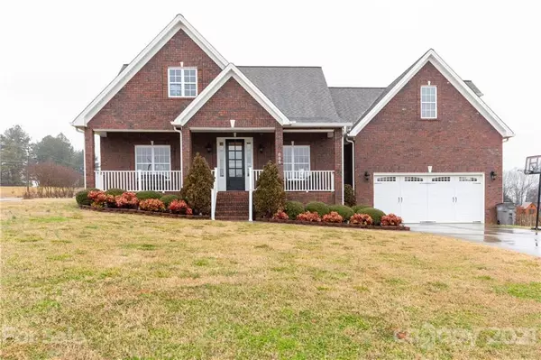 885 Clear Creek CIR, Lincolnton, NC 28092