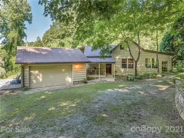 1566 Fork Creek RD, Saluda, NC 28773