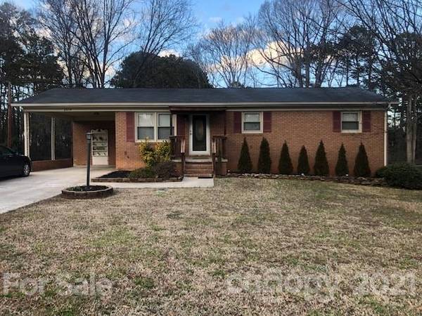 2014 Townview DR, Kannapolis, NC 28081