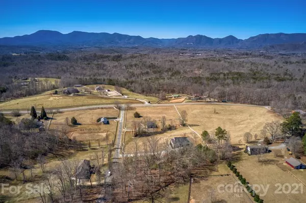 Tryon, NC 28782,93 Oak Grove DR