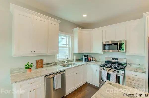 Mills River, NC 28759,221 Hayes Ridge LN #12