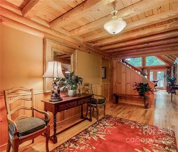Lake Toxaway, NC 28747,338 Fox Ridge RD