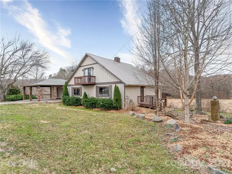 224 W Wynnbrook DR, Hendersonville, NC 28792