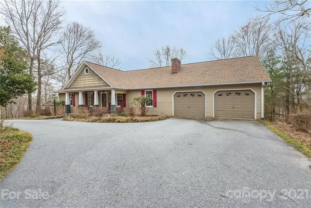 Tryon, NC 28782,700 White Oak LN