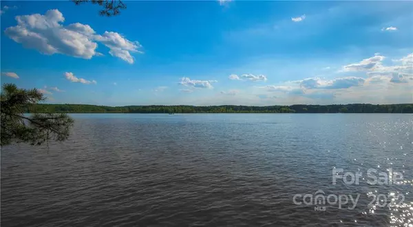 Badin Lake, NC 28127,586 Pearl Bay DR