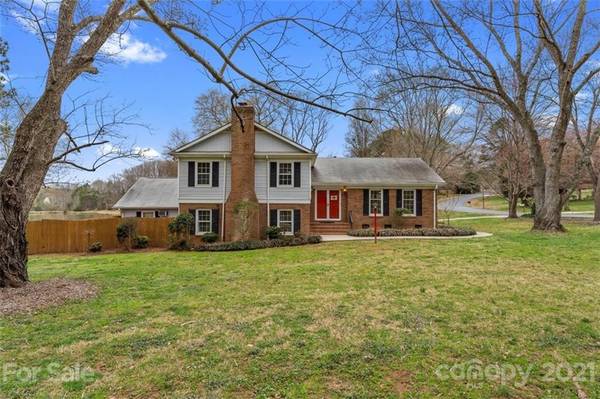 3347 Tracelake DR, Matthews, NC 28105