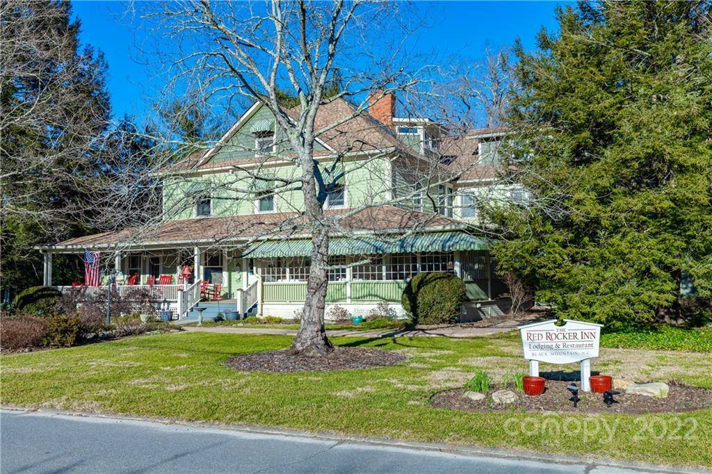 136 N Dougherty ST, Black Mountain, NC 28711