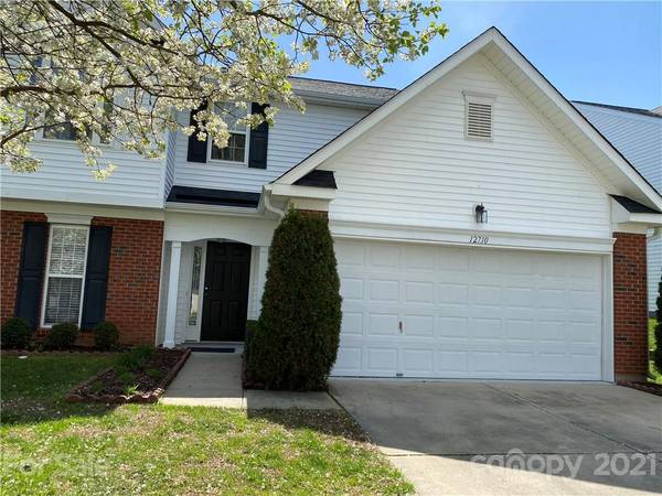 Charlotte, NC 28269,12710 Candle Leaf CT