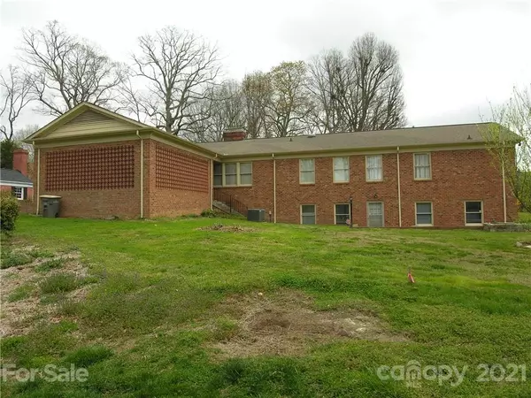 Kannapolis, NC 28083,329 St Joseph ST