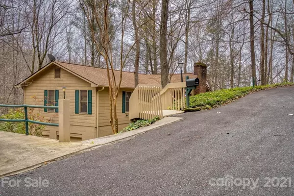 Lake Lure, NC 28746,117 Walnut LN