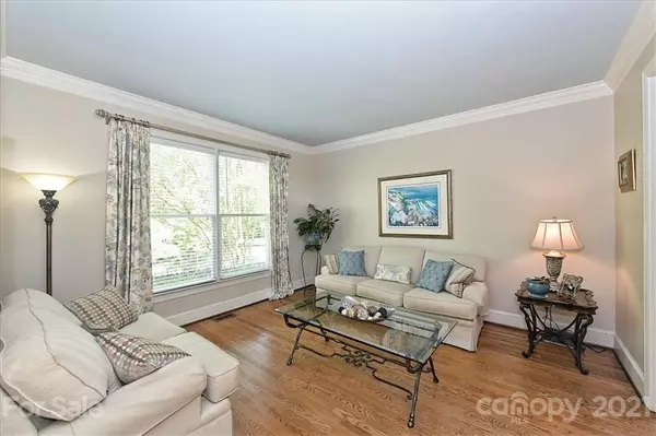 Charlotte, NC 28269,9900 Park WALK E