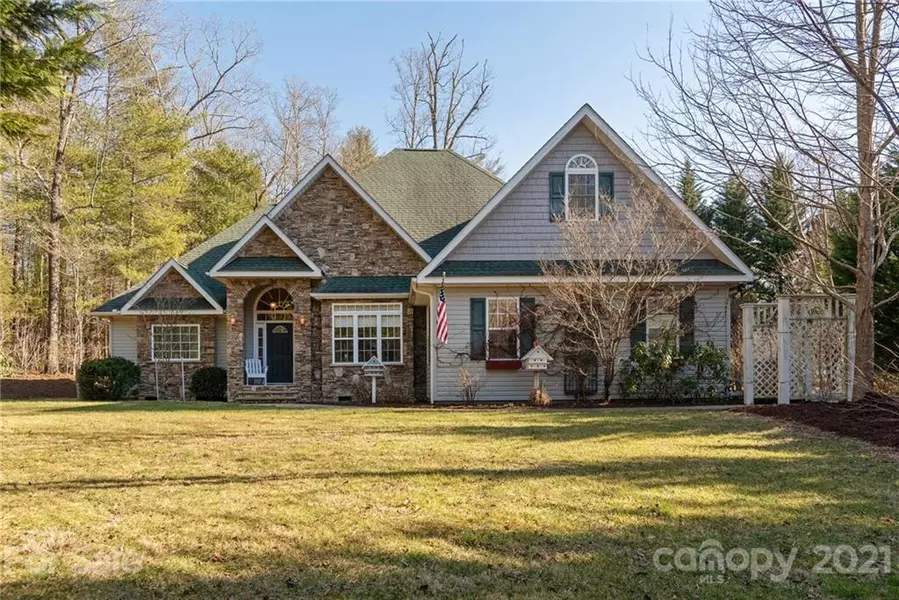 232 Tall Timbers TRL, Hendersonville, NC 28792