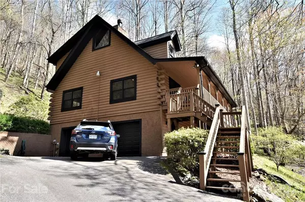 Maggie Valley, NC 28751,103 Lion Heart LN