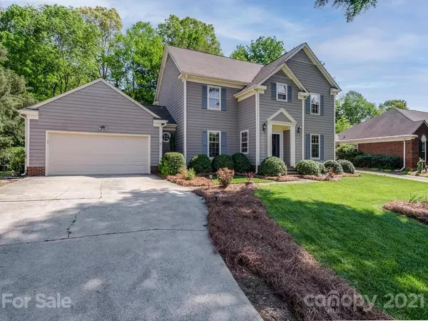 6322 Willow Run DR, Charlotte, NC 28277