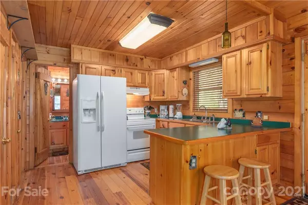 Maggie Valley, NC 28751,58 Cabin Fever TRL