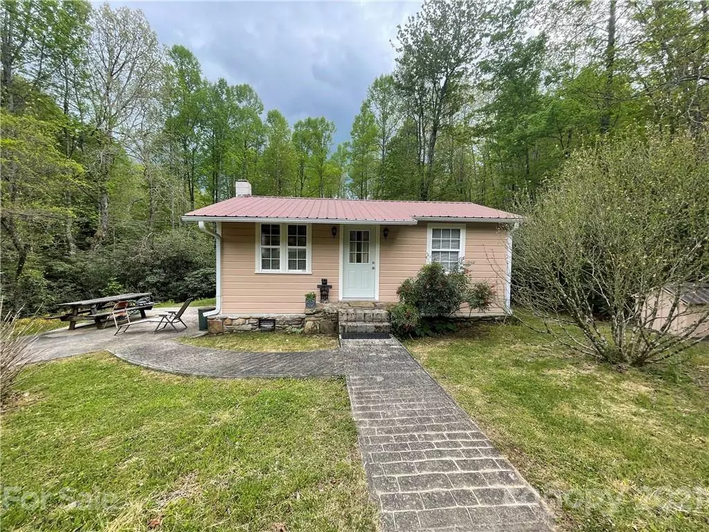 Cedar Mountain, NC 28718,235 Seldon-Emerson RD