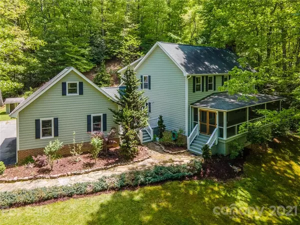 171 Aberdeen LN, Pisgah Forest, NC 28768