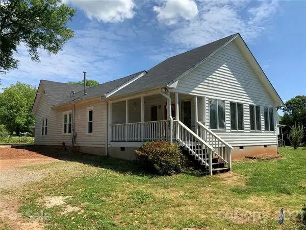 Newton, NC 28658,329 W E ST