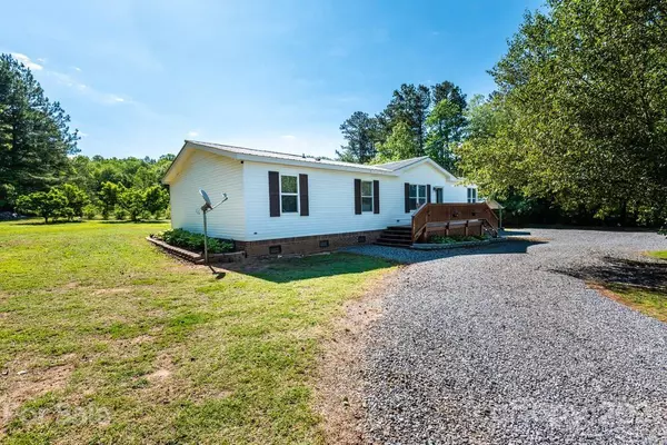 109 Russell DR, Cherryville, NC 28021