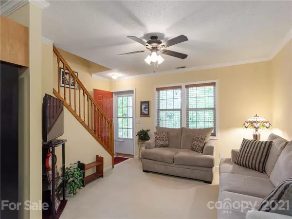 Hendersonville, NC 28792,114 Sandpiper Palisades ST