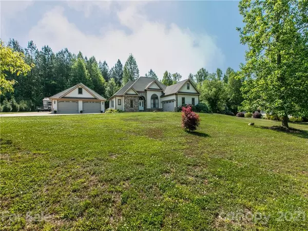 Tryon, NC 28782,113 Bridge LN