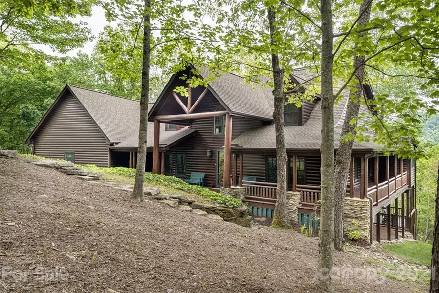 319 Big Bear TRL, Zirconia, NC 28790