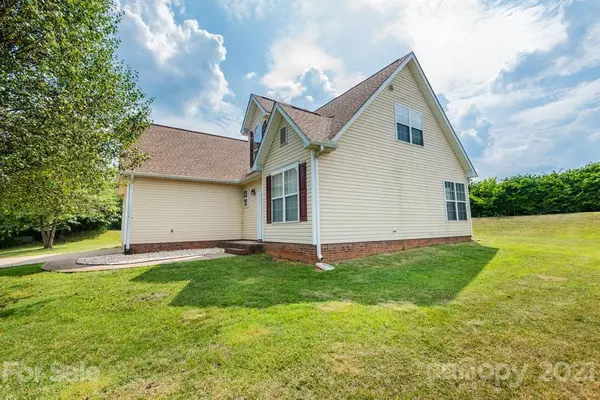 Conover, NC 28613,1709 Pipers Ridge CIR NW