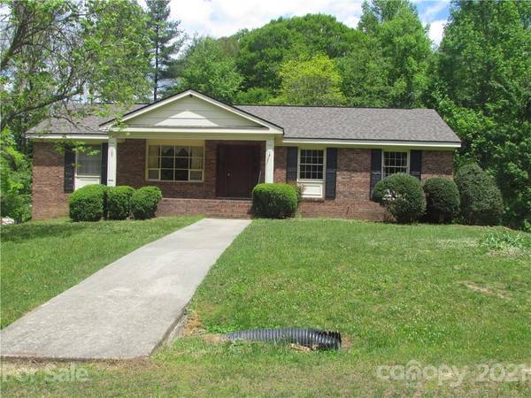 103 Pine Lake DR, Horse Shoe, NC 28742