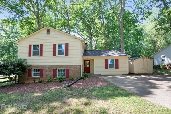 Gastonia, NC 28056,4608 Oakwood CIR
