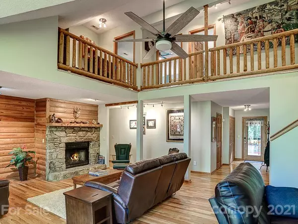 Maggie Valley, NC 28751,54 Buttercup PL