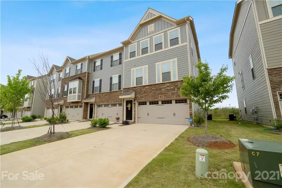 116 Lanyard DR #21/A, Mooresville, NC 28117