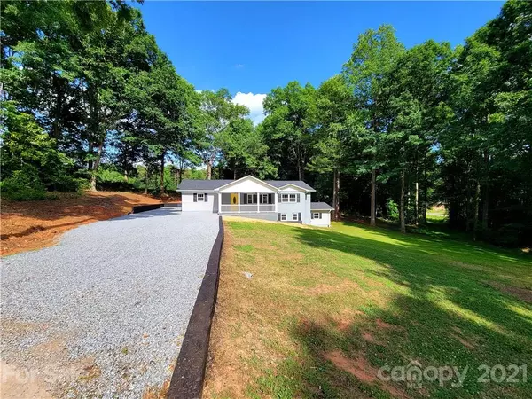 Granite Falls, NC 28630,17 Woods DR