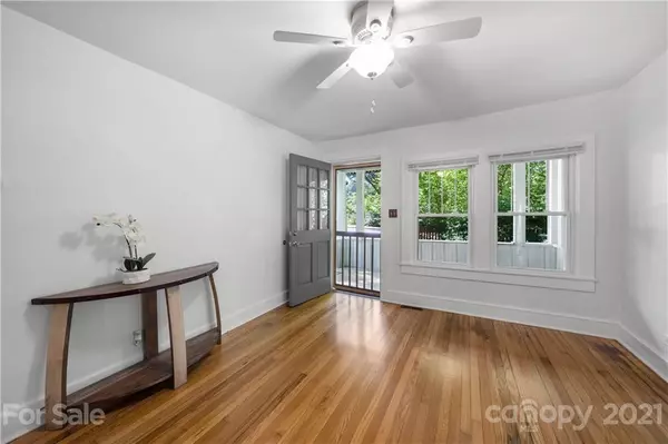 Asheville, NC 28801,27 Catawba ST