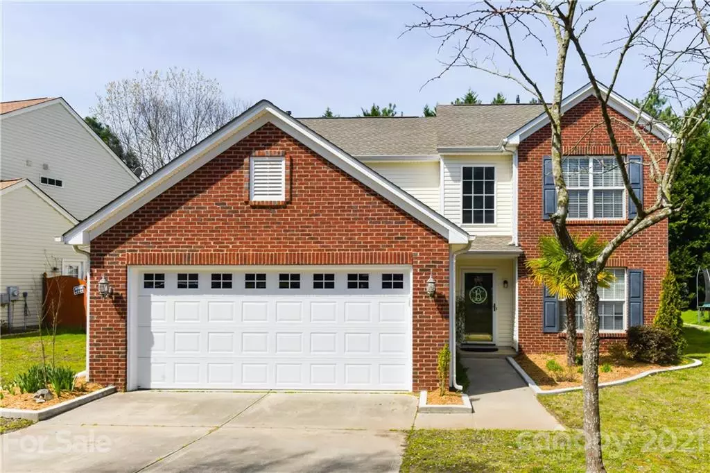 Tega Cay, SC 29708,520 Red Oak CT