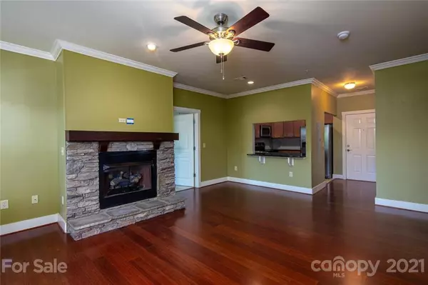 Asheville, NC 28805,9 Kenilworth Knoll #323