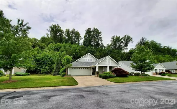 182 Snowy Egret WAY, Hendersonville, NC 28792