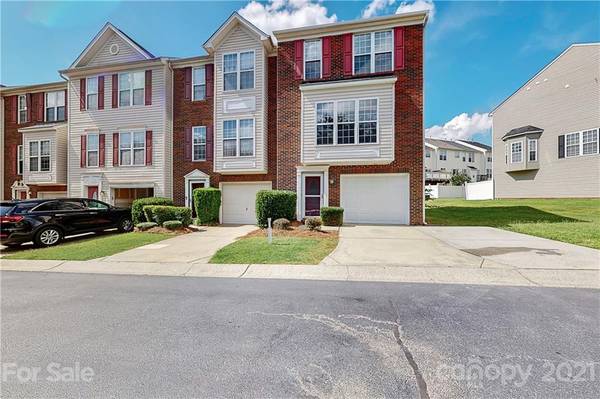 2132 Midnight Blue LN, Fort Mill, SC 29708