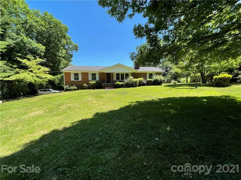 16 Springside RD, Asheville, NC 28803