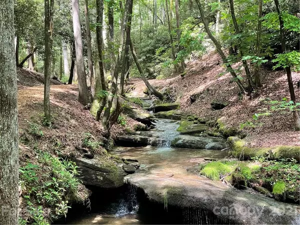 Pisgah Forest, NC 28768,2192 Cherrywood LN