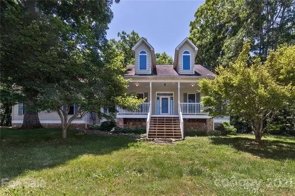 231 Ferguson DR, Asheville, NC 28806