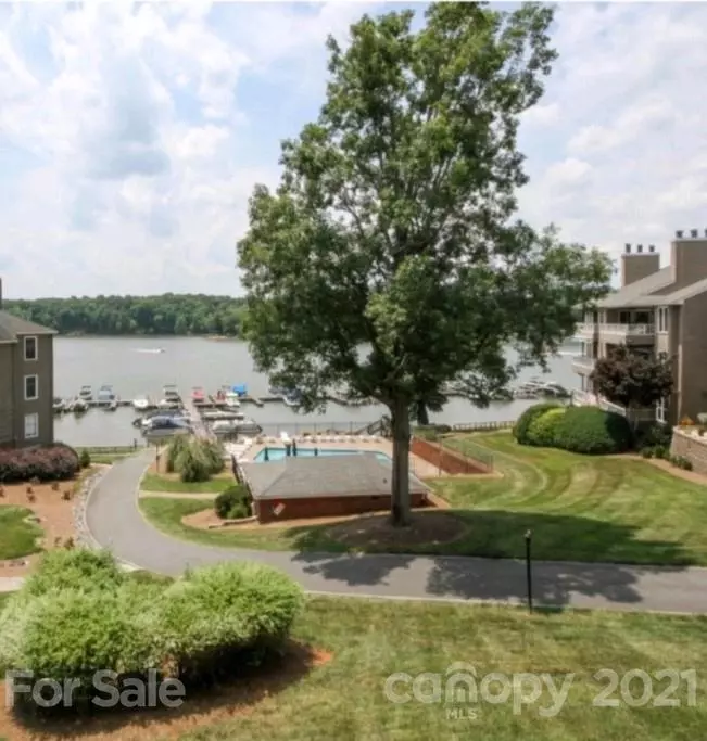 Charlotte, NC 28278,9801 Emerald Point DR #7