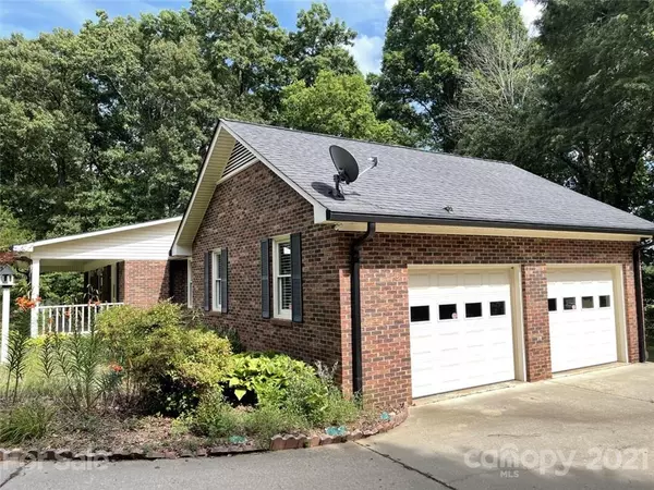 Harrisburg, NC 28075,300 Henderson CIR