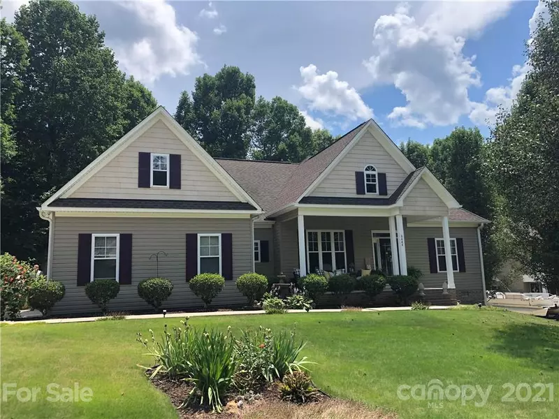 6444 Winding Creek LN, Denver, NC 28037