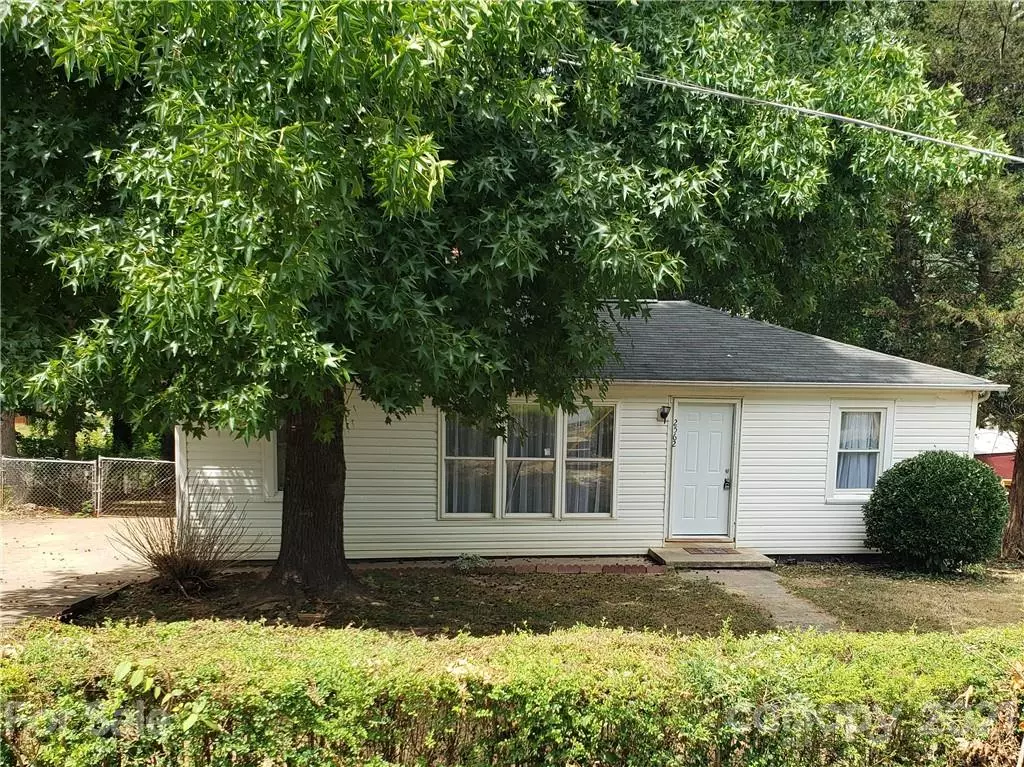 Hickory, NC 28602,2562 SW 12th AVE